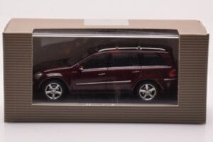 Mercedes GL X164 Karneolowy Czerwony Minichamps 1:43 B66962226 Metal — zdjęcie 4 z 4