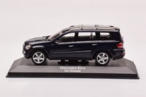 Mercedes GL X164 Tanzanite Niebieski Minichamps 1:43 B66962228 Metal