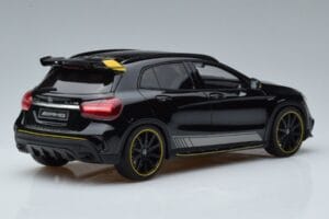 Mercedes AMG GLA45 X156 Żółty Night Edition GT Spirit 1:18 B66960469 Żywica — zdjęcie 2 z 6