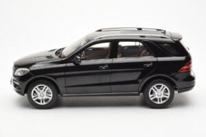 Mercedes M-Class W166 Obsidian Czarny Metalic Minichamps 1:18 B66960063 Metal — zdjęcie 4 z 8