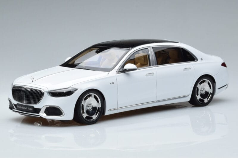 Mercedes Maybach S600 W222 V12 Biturbo Diamond Biały Almost Real 1:18 820116 Metal