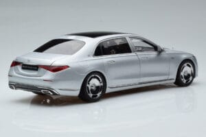 Mercedes Maybach S600 W222 V12 Biturbo Hightech Srebrny Almost Real 1:18 820118 Metal — zdjęcie 3 z 12