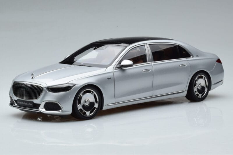 Mercedes Maybach S600 W222 V12 Biturbo Hightech Srebrny Almost Real 1:18 820118 Metal