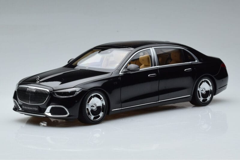 Mercedes Maybach S600 W222 V12 Biturbo Obsidian Czarny Almost Real 1:18 820115 Metal