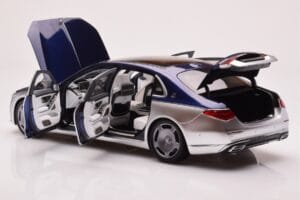 Mercedes Maybach S680 W223 Nautical Niebieski Cirrus Srebrny Almost Real 1:18 820125 Metal — zdjęcie 5 z 8