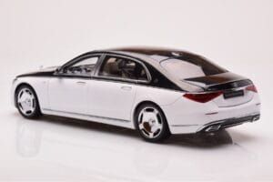 Mercedes Maybach S680 W223 Obsidian Czarny Diamond Biały Almost Real 1:18 820121 Metal — zdjęcie 6 z 7