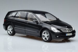 Mercedes R-Class W251 Obsidian Czarny Minichamps 1:18 B66962325 Metal — zdjęcie 5 z 7