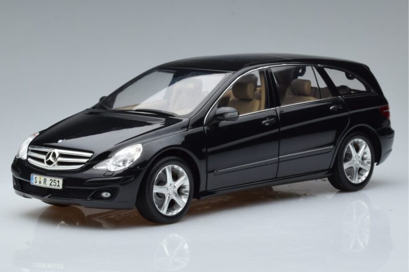 Mercedes R-Class W251 Obsidian Czarny Minichamps 1:18 B66962325 Metal