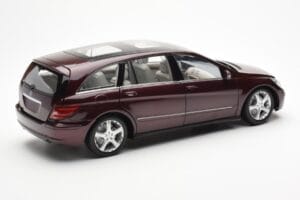 Mercedes R-Class W251 Czerwony Metaliczny Minichamps 1:18 150034602 Metal — zdjęcie 3 z 8