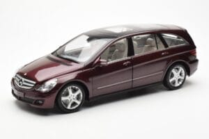 Mercedes R-Class W251 Czerwony Metaliczny Minichamps 1:18 150034602 Metal