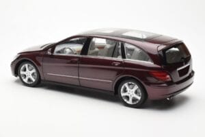 Mercedes R-Class W251 Czerwony Metaliczny Minichamps 1:18 150034602 Metal — zdjęcie 7 z 8