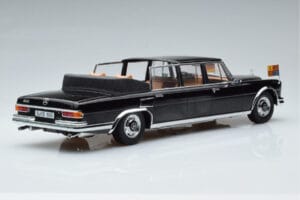 Mercedes 600 Pullman W100 Landaulet Queen Elizabeth II KK-Scale 1:18 KKDC181185 Metal — zdjęcie 2 z 6