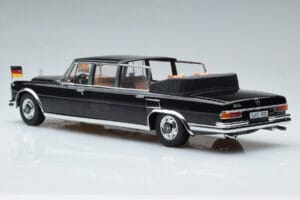 Mercedes 600 Pullman W100 Landaulet Queen Elizabeth II KK-Scale 1:18 KKDC181185 Metal — zdjęcie 5 z 6