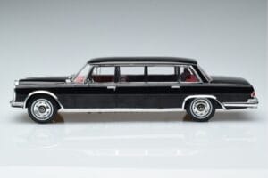 Mercedes 600 LWB Pullman W100 Czarny MCG 1:18 MCG18187 Metal — zdjęcie 3 z 6