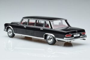Mercedes 600 LWB Pullman W100 Czarny MCG 1:18 MCG18187 Metal — zdjęcie 5 z 6