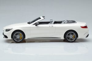 Mercedes AMG S63 A217 Kabriolet Diamond Biały GT Spirit 1:18 B66965712 Żywica — zdjęcie 3 z 6