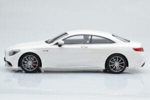 Mercedes AMG S63 C217 Coupe Biały GT Spirit 1:18 B66960372 Żywica — zdjęcie 3 z 6