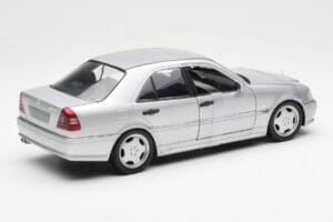 Mercedes C36 AMG W202 Srebrny UT Models 1:18 180035000 Metal — zdjęcie 2 z 6
