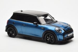 Mini Cooper S F56 Island Niebieski Otto 1:18 OT982 Żywica — zdjęcie 4 z 6
