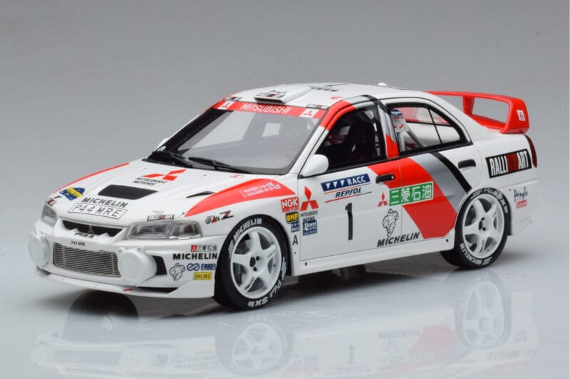 Mitsubishi Lancer Evo 4 T. Makinen / S. Harjanne Rally Catalunya 1997 Otto 1:18 OT409 Żywica