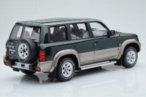 Nissan Patrol GR Y61 Zielony Otto 1:18 OT433 Żywica — zdjęcie 2 z 5