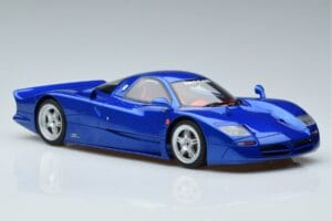Nissan R390 GT1 Road Car GT Spirit 1:18 GT403 Żywica — zdjęcie 4 z 6