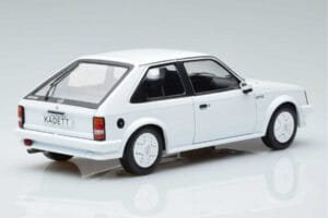 Opel Kadett D GTE Biały MCG 1:18 MCG18268 Metal — zdjęcie 2 z 6
