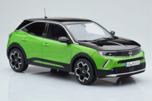 Opel Mokka-e GS Line Matcha Zielony Otto 1:18 OT435 Żywica — zdjęcie 3 z 5
