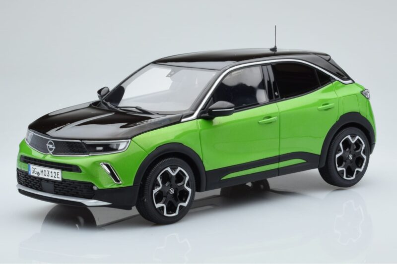 Opel Mokka-e GS Line Matcha Zielony Otto 1:18 OT435 Żywica