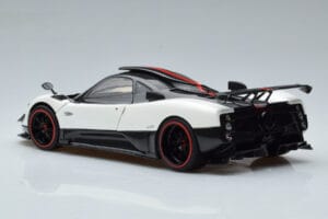 Pagani Zonda Cinque Biały Benny Almost Real 1:18 850601001 Metal — zdjęcie 7 z 12