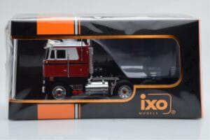 Peterbilt 352 Pacemaker Czerwony Biały IXO 1:43 TR097 Metal — zdjęcie 4 z 4