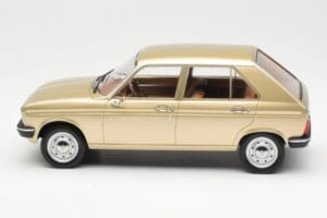 Peugeot 104 GR Beżowy Metalik Norev 1:18 184904 Metal — zdjęcie 3 z 6