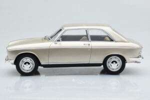 Peugeot 204 Coupe Beżowy Otto 1:18 OT1024 Żywica — zdjęcie 3 z 6