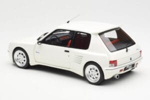 Peugeot 205 Dimma Biały Otto 1:18 OT681 Żywica — zdjęcie 5 z 6