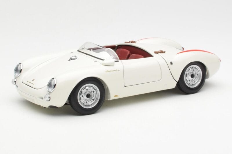 Porsche 550 Spyder 70 Years Edition Biały Schuco 1:18 450033300 Metal