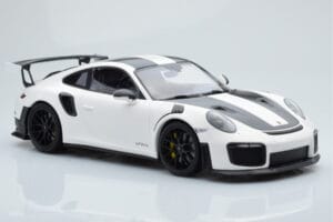 Porsche 911 GT2 RS 991.2 Weissach Package Biały Czarne Felgi Magnezowe Minichamps 1:18 153068309 Metal — zdjęcie 4 z 6