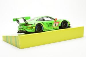 Porsche 911 991.2 GT3 R #1 Manthey Racing 24 Hours Nurburgring 2019 Minichamps 1:18 MG-M-911-19-1801 Metal — zdjęcie 3 z 6