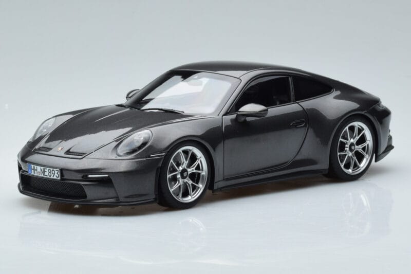 Porsche 911 992 GT3 Touring Package Szary Norev 1:18 187305 Metal