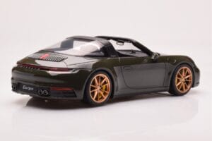 Porsche 911 992 Targa 4S Oliwkowy Zielony GT Spirit 1:18 GT438 Żywica — zdjęcie 2 z 6
