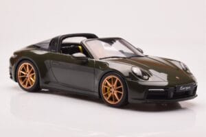 Porsche 911 992 Targa 4S Oliwkowy Zielony GT Spirit 1:18 GT438 Żywica — zdjęcie 4 z 6
