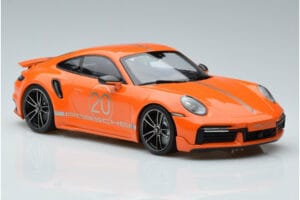 Porsche 911 992 Turbo S China 20th Anniversary Pomarańczowy Minichamps 1:18 155069171 Metal — zdjęcie 4 z 6