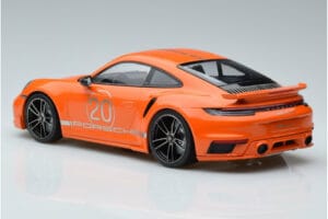 Porsche 911 992 Turbo S China 20th Anniversary Pomarańczowy Minichamps 1:18 155069171 Metal — zdjęcie 5 z 6