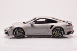 Porsche 911 992 Turbo S Crayon Szary GT Spirit 1:18 GT431 Żywica — zdjęcie 3 z 6