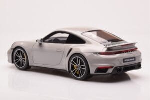 Porsche 911 992 Turbo S Crayon Szary GT Spirit 1:18 GT431 Żywica — zdjęcie 5 z 6