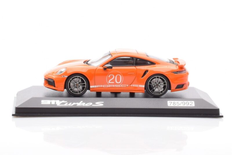 Porsche 911 992 Turbo S Gulf Pomarańczowy Minichamps 1:43 WAP0209060N002 Metal