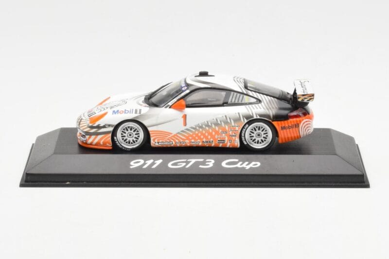 Porsche 911 996 GT3 Cup #1 Mobil 1 VIP Car Minichamps 1:43 WAP02012115 Metal