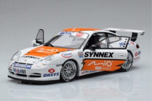Porsche 911 996 GT3 R #1 C. Kwan Carrera Cup Asia 2004 AUTOart 1:18 80487 Metal — zdjęcie 2 z 7
