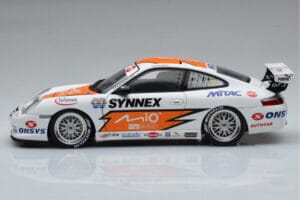 Porsche 911 996 GT3 R #1 C. Kwan Carrera Cup Asia 2004 AUTOart 1:18 80487 Metal — zdjęcie 4 z 7