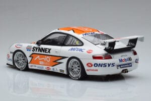 Porsche 911 996 GT3 R #1 C. Kwan Carrera Cup Asia 2004 AUTOart 1:18 80487 Metal — zdjęcie 6 z 7