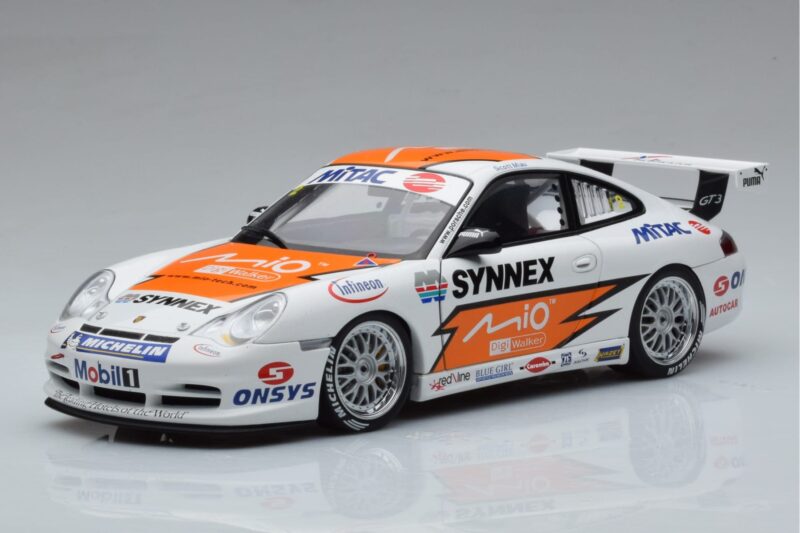 Porsche 911 996 GT3 R #1 C. Kwan Carrera Cup Asia 2004 AUTOart 1:18 80487 Metal